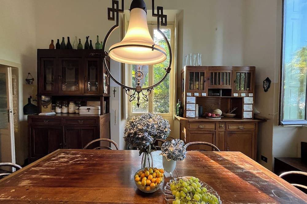 Stunning Lake Maggiore Villa, pool and panoramic views, timeless Italian charm 1
