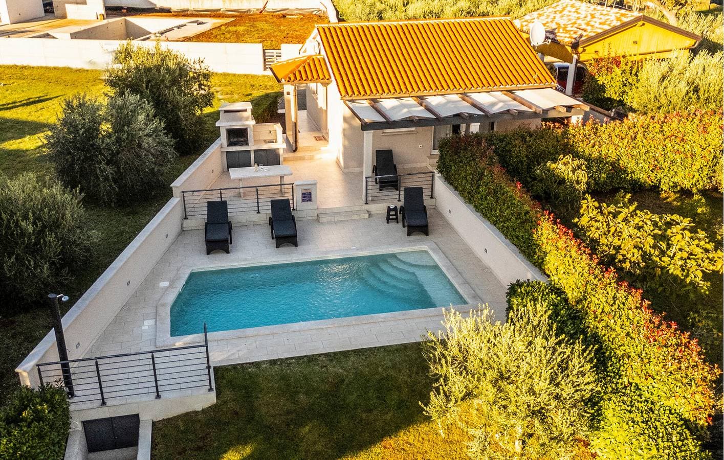 Foto 5 von 39: Reizendes Apartment mit Pool, Terrasse und WLAN in der Nähe des Strandes von Bijeca