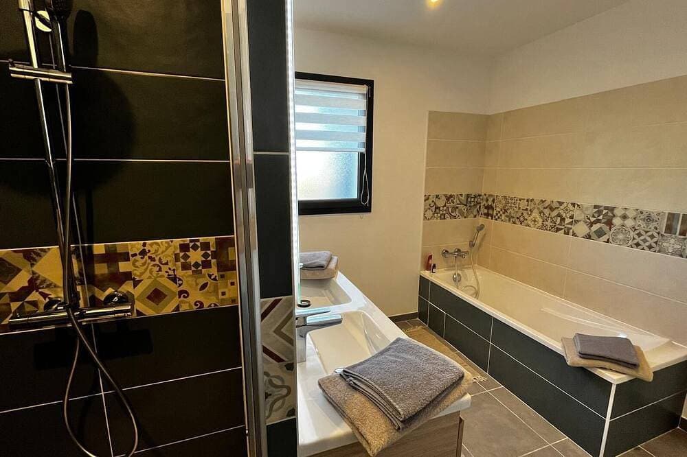 Foto 13 von 30: New Villa Floria**** with Private Heated Pool in South Ardèche