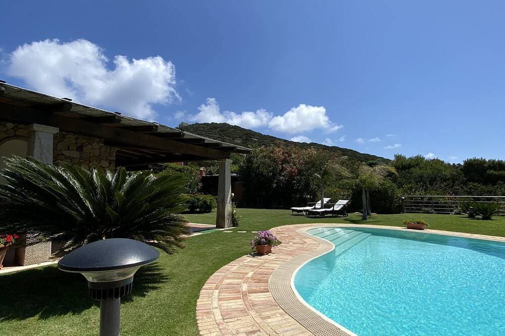 Foto 12 von 30: Villasimius Sardinien, Villa mit Pool 150 Meter vom Meer entfernt in Cala Caterina