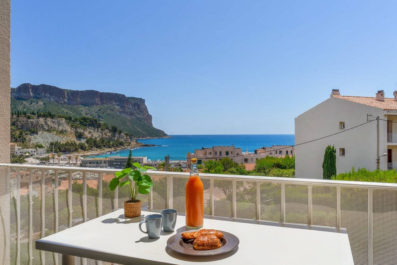 Wunderschöne und helle Wohnung mit Balkon und Meerblick in Cassis - Welkeys 1