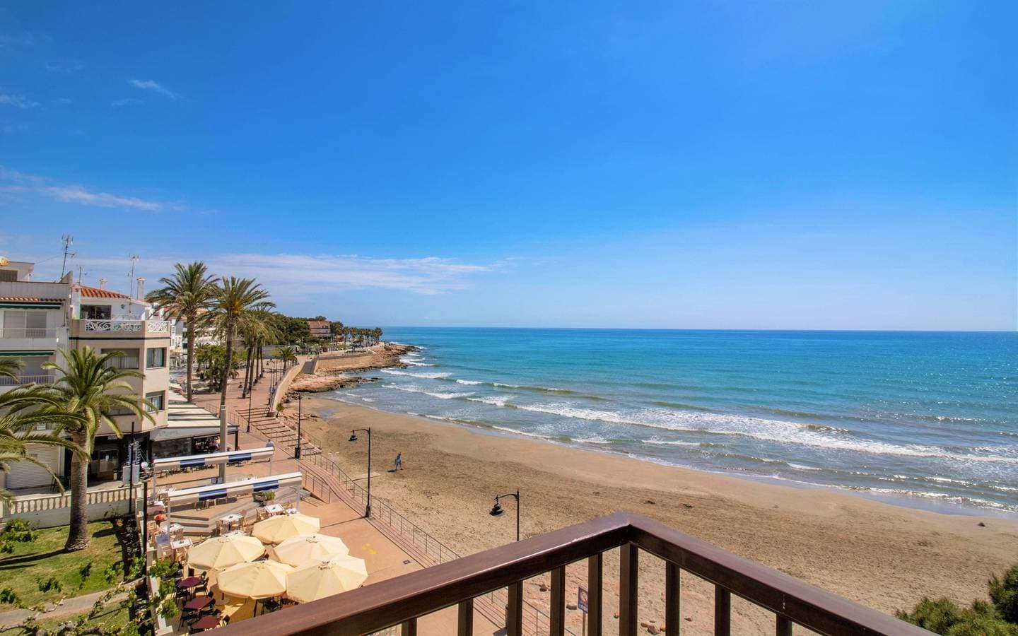 Apartamento En Primera Línea Playa Cargador 1