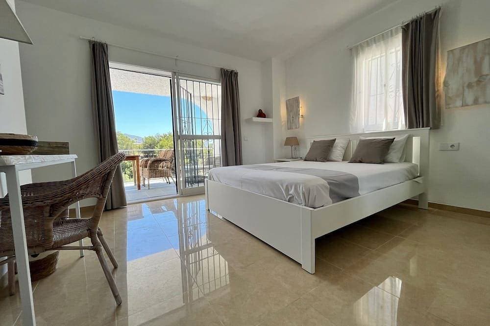 Foto 4 von 24: Villa Avec Piscine 8X4 à Nerja Pour 8 Personnes, Proche de la Plage