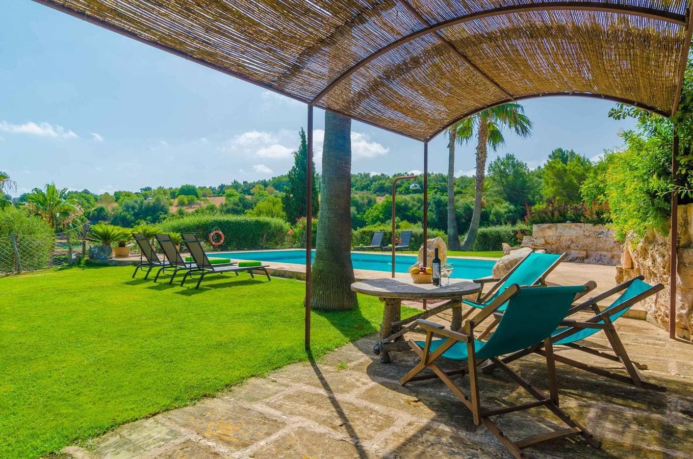 Foto 5 von 54: Villa für 8 Personen mit Terrasse