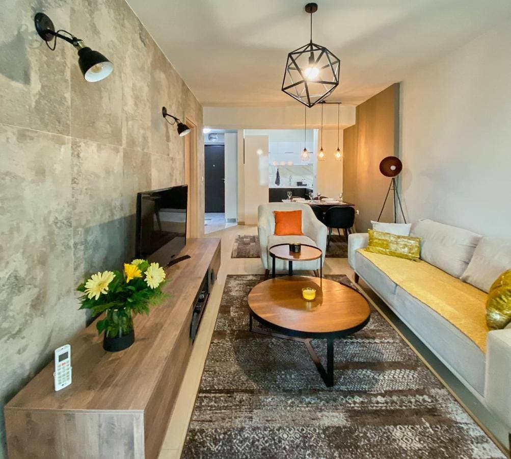 Stylish Apartment, Skopje Centre - Private Parking - Panoramic views 1