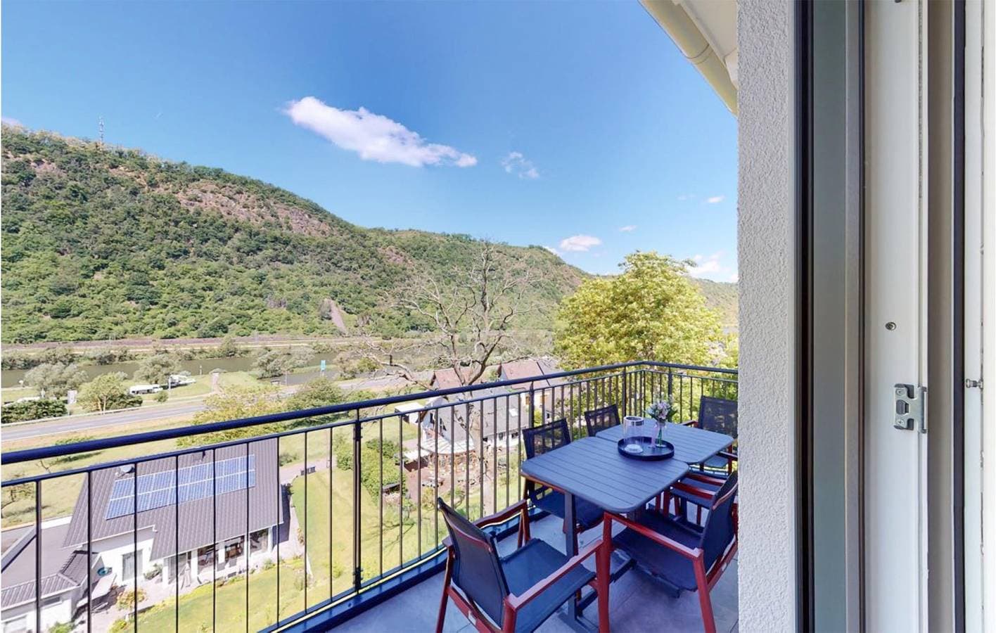 Foto 7 von 32: Gemütliche Moselkern Ferienwohnung mit TV, Parkplatz, Terrasse & Internet
