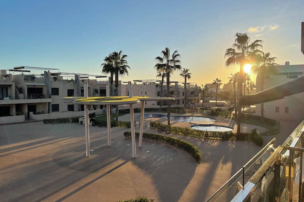Precioso apartamento en un bonito complejo cerca del mar y de restaurantes. 1