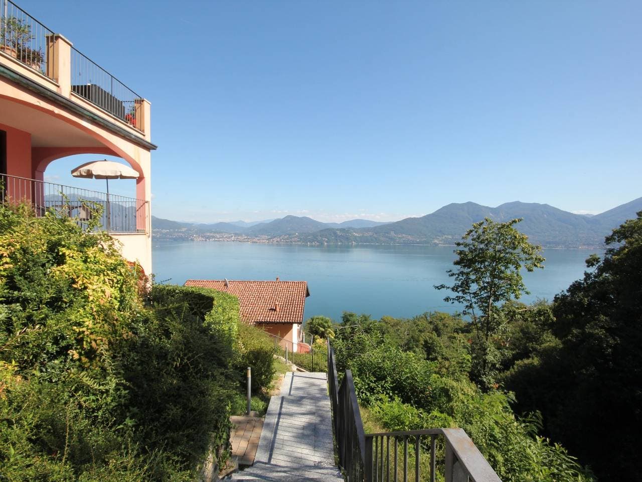 Foto 12 von 16: Wohnung in Oggebbio mit Blick auf den See