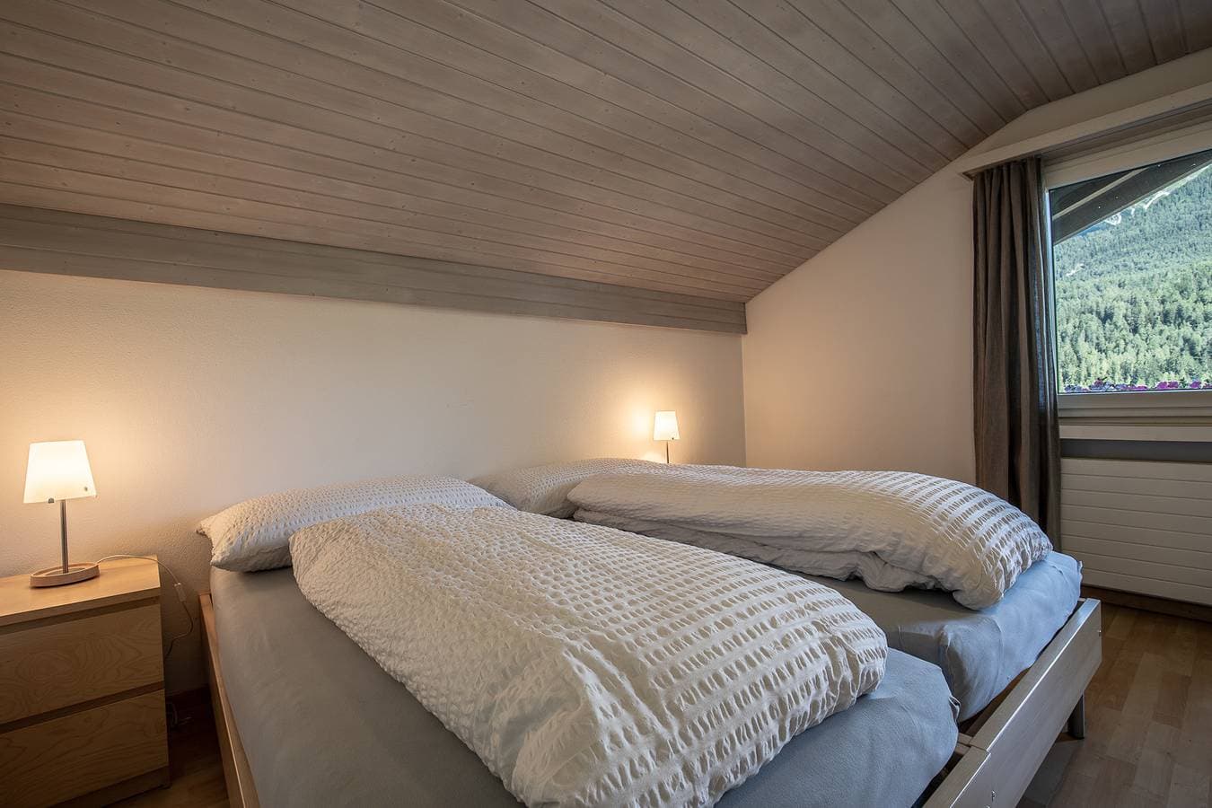 Foto 12 von 20: Chasa Buorcha: Renovierte, aussergewöhnliche 1.5-Zimmer-Dachwohnung mit grossem Panorama-Balkon
