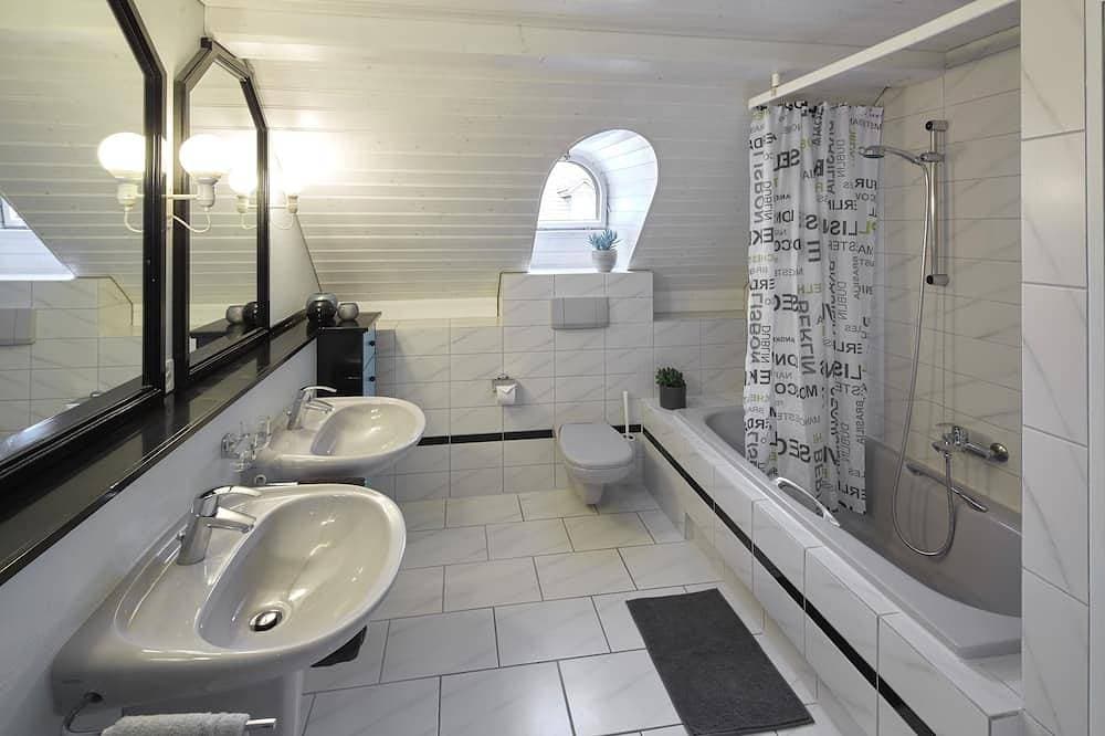Foto 4 von 15: Gemütliche Altstadt Dachwohnung in Mitten der Rosenstadt Bischofszell