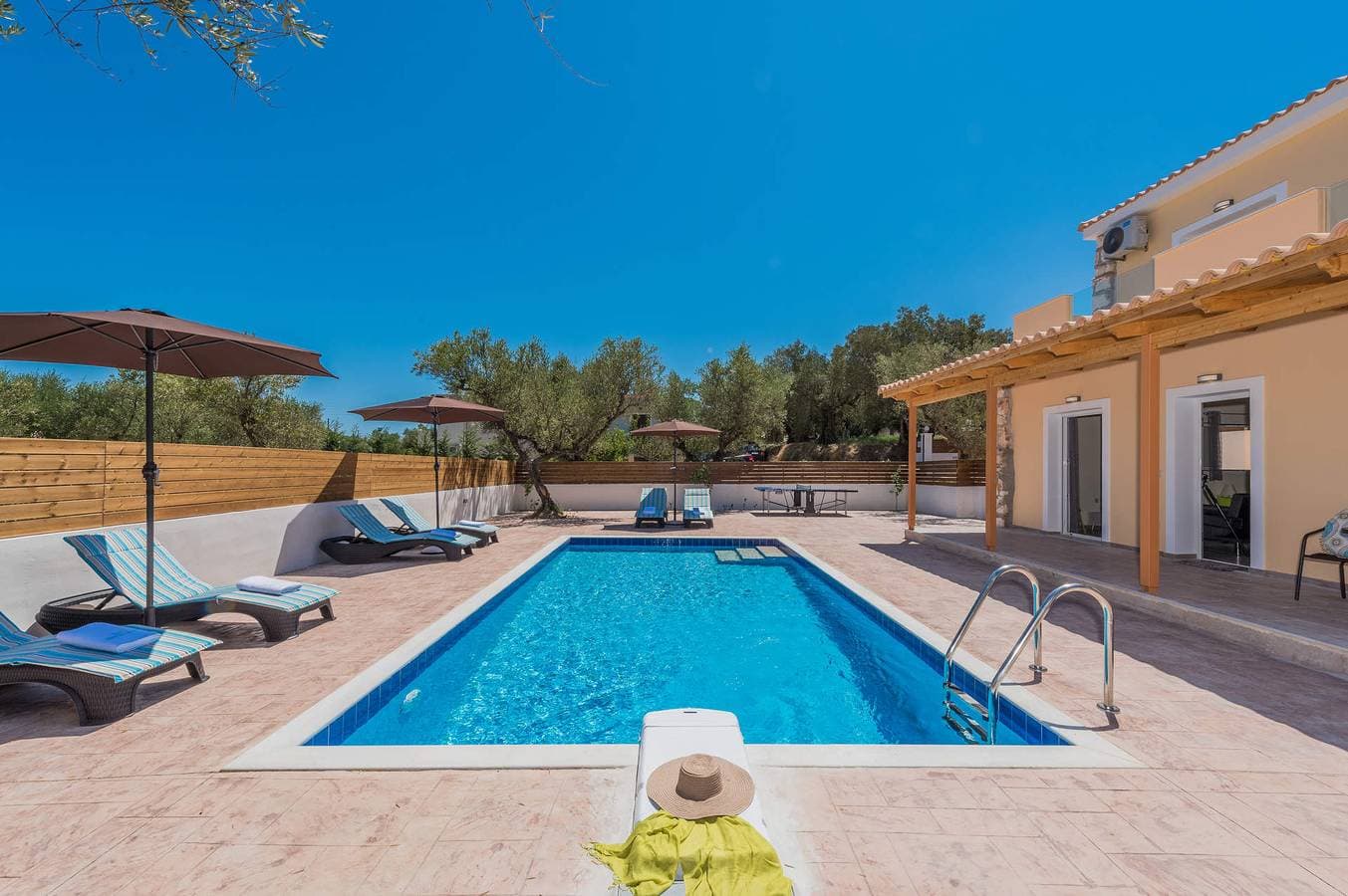 Foto 9 von 22: Villa für 6 Personen mit Garten