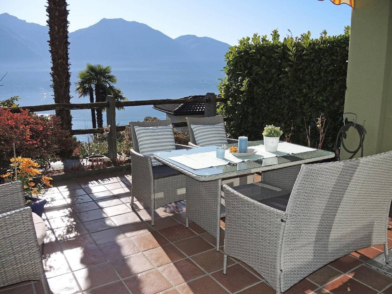 Foto 6 von 27: Gemütliches Ferien-Reihenhaus mit Aussenpool und Terrasse mit Panoramablick