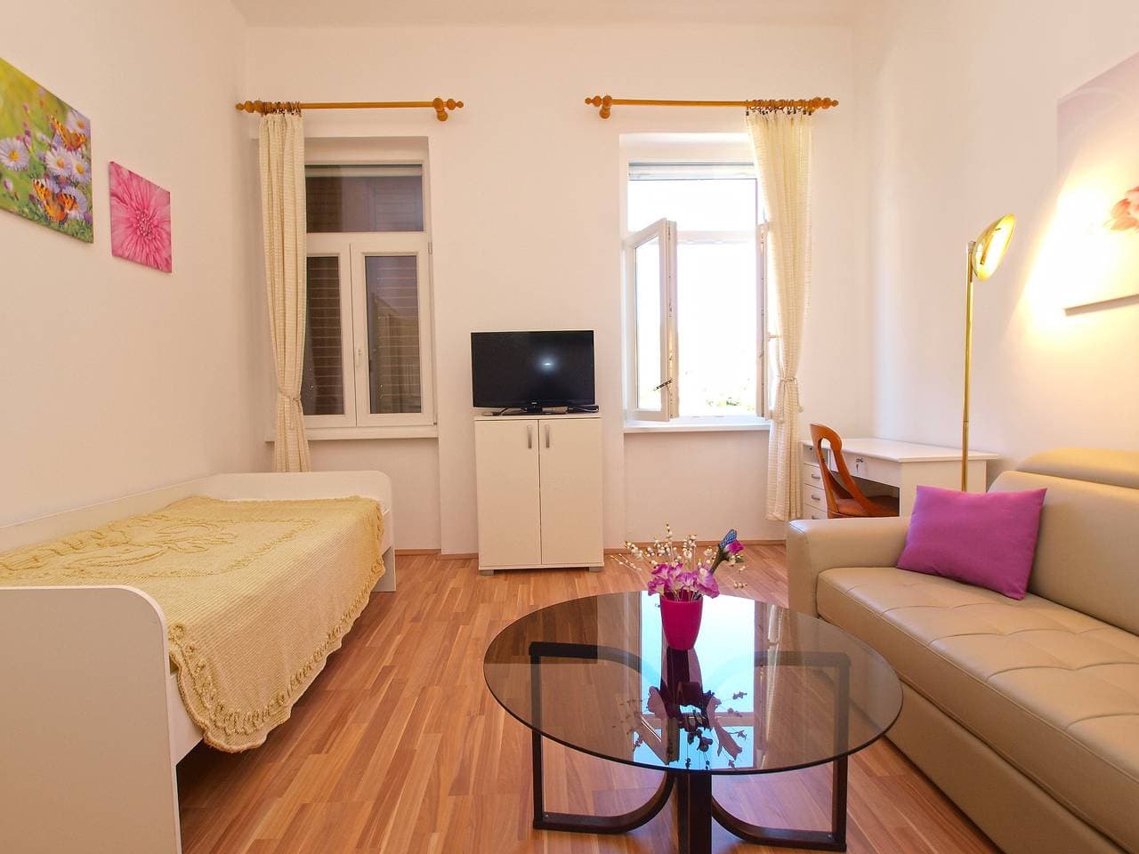 Foto 10 von 27: Ferienwohnung für 4 Personen mit Terrasse
