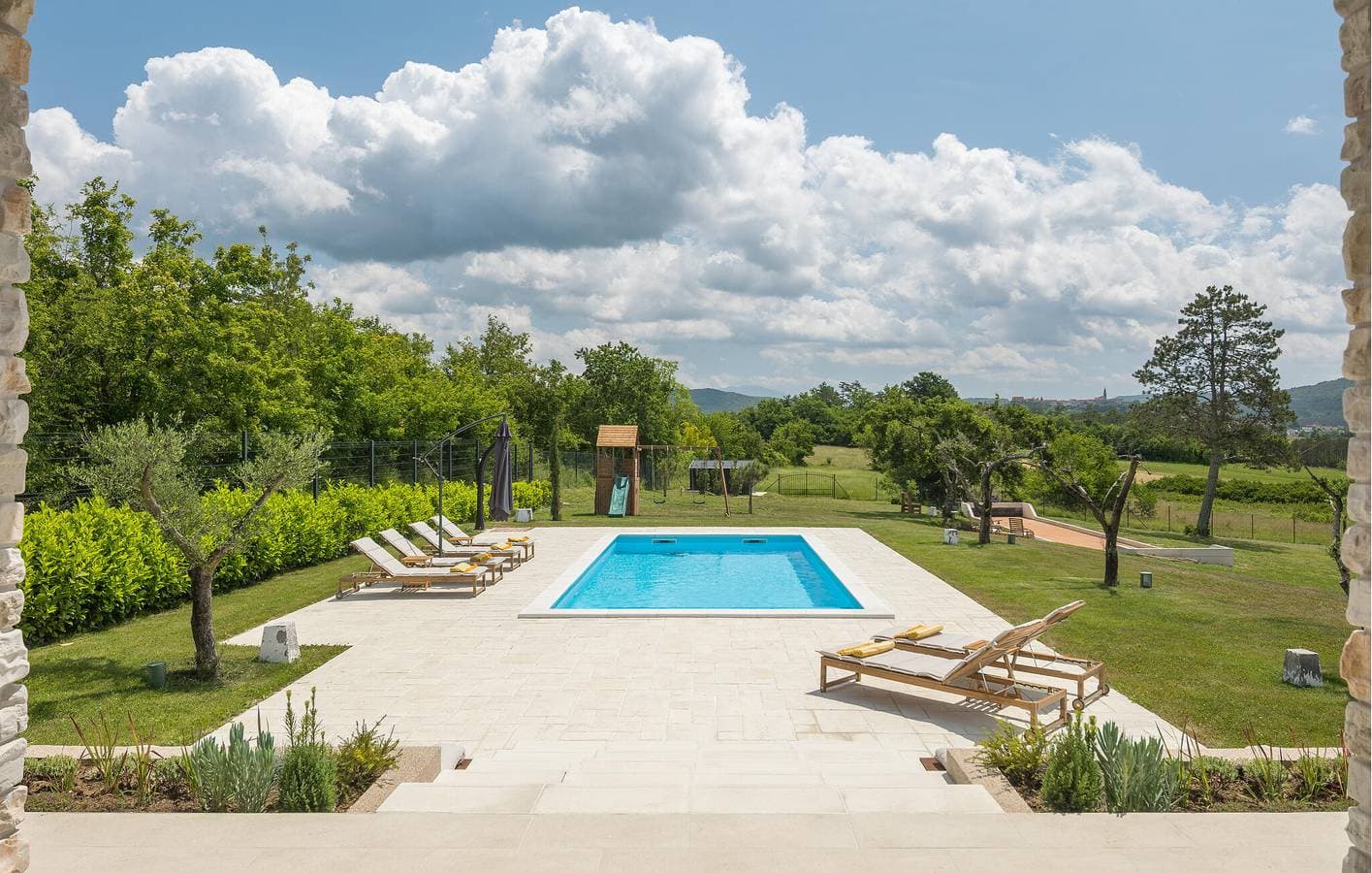 Foto 9 von 46: Reizend, 2 km von Buzet entfernt: Geräumige Ferienwohnung mit Pool und moderner Ausstattung