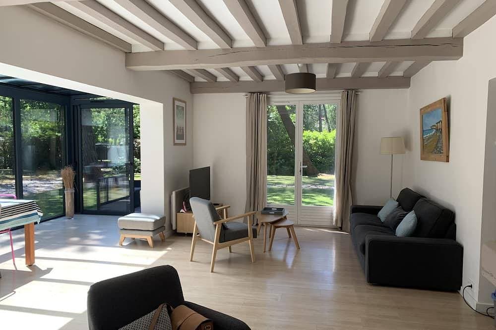 Foto 9 von 23: Geräumiges Haus im Herzen eines großen Gartens am Rande des Waldes