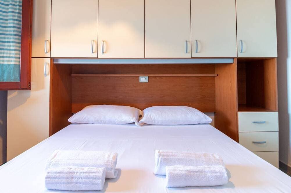 Foto 3 von 18: Willkommen im Casa Libeccio, einem gemütlichen Ferienhaus in Pistis an der wunderschönen Westküste Sardiniens. Ein perfekter Ort für alle, die einen entspannten Urlaub inmitten der Natur und umgeben von atemberaubenden Landschaften verbringen möchte