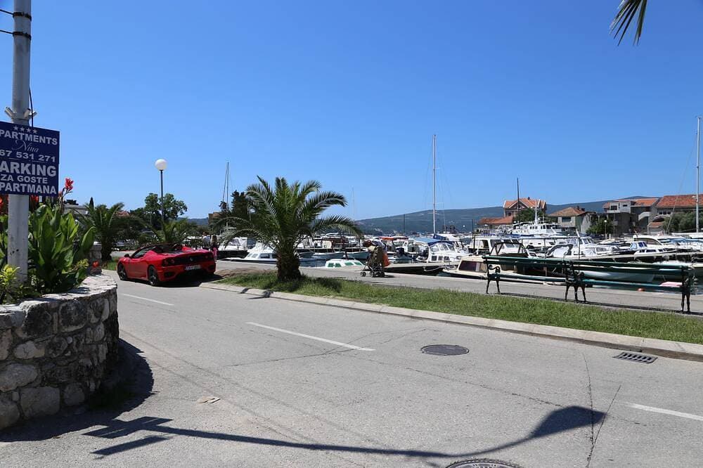Foto 7 von 8: Neue moderne 1-Bett-Wohnung im alten Hafen von Tivat in der Nähe von Porto Montenegro