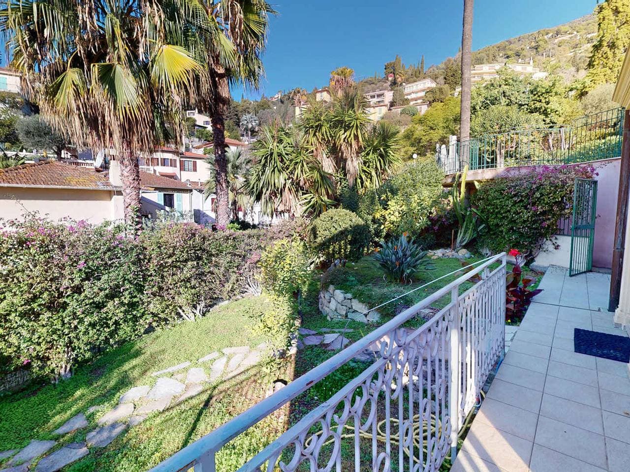 Foto 11 von 20: Komfortable 2-Zimmer-Wohnung mit Terrasse und Garten in Menton