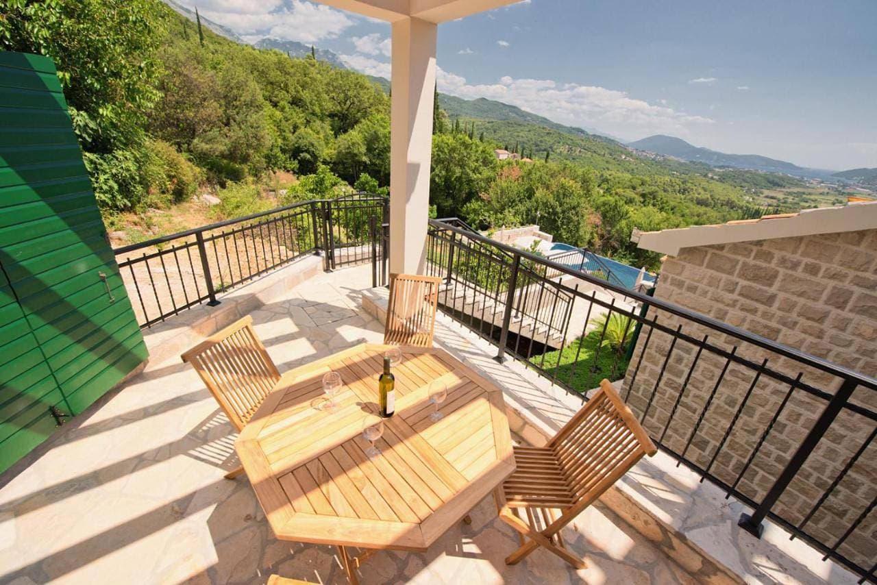 Foto 9 von 25: Two-Bedroom Apartment with Pool View