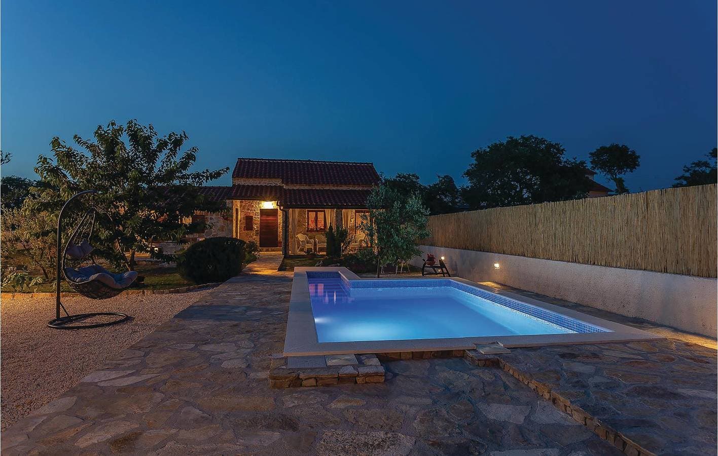 Foto 3 von 37: Gemütliche 1-Zimmer-Wohnung mit Pool und Terrasse in der Nähe des Flusses Krka