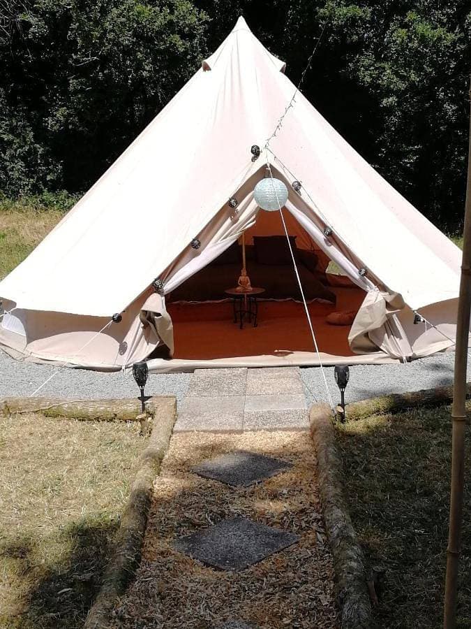 Foto 4 von 9: Tent