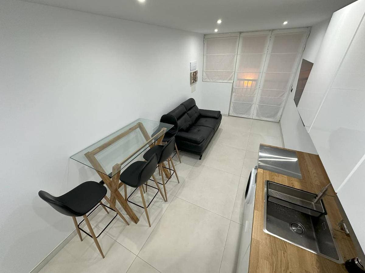 Foto 5 von 15: One-Bedroom Apartment