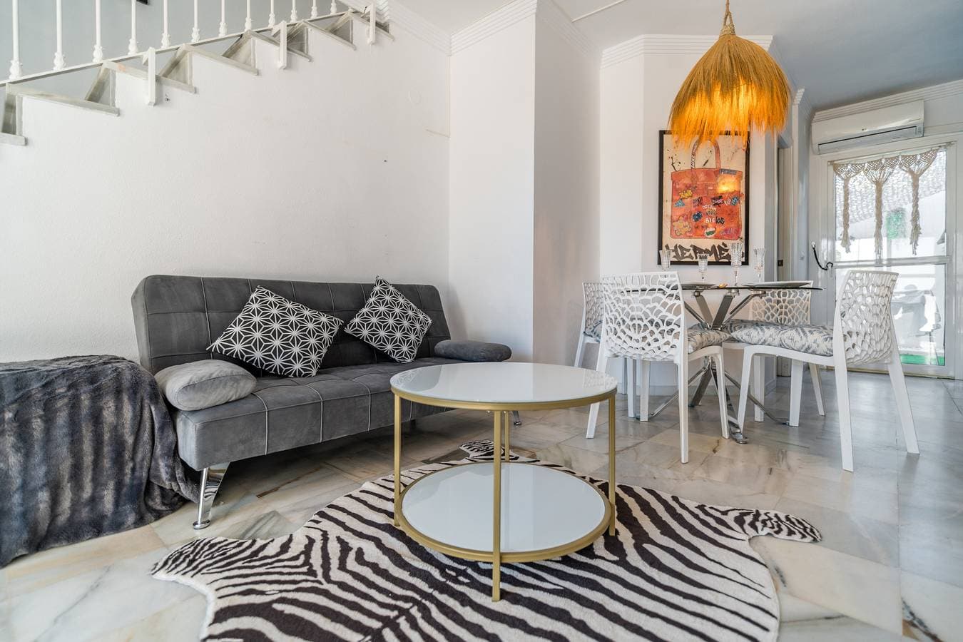 Foto 8 von 52: Sunny Marbella Townhouse with Terraces, Pool & Hotel Amenities