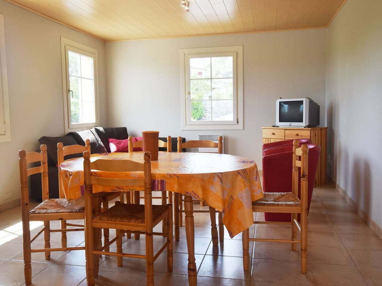 Foto 5 von 74: Ruhiges Ferienhaus in Les Vans mit Pool