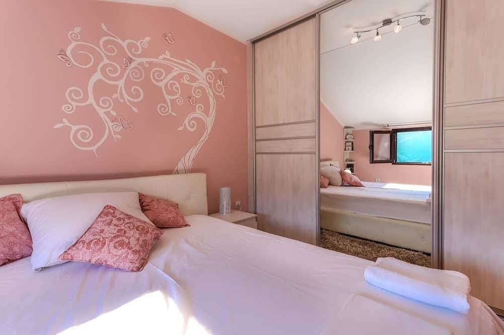 Foto 4 von 24: Das Apartment Sea View ist 70 m² groß und verfügt über ein modernes Design und eine atemberaubende Aussicht.
