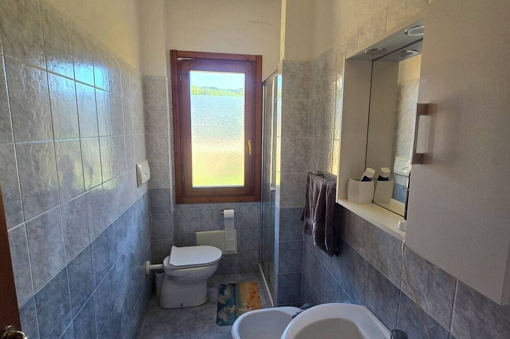 Foto 6 von 30: Newly Fitted Out 2 Bed Apartment, 1km from Beach, Sleeping up to 5