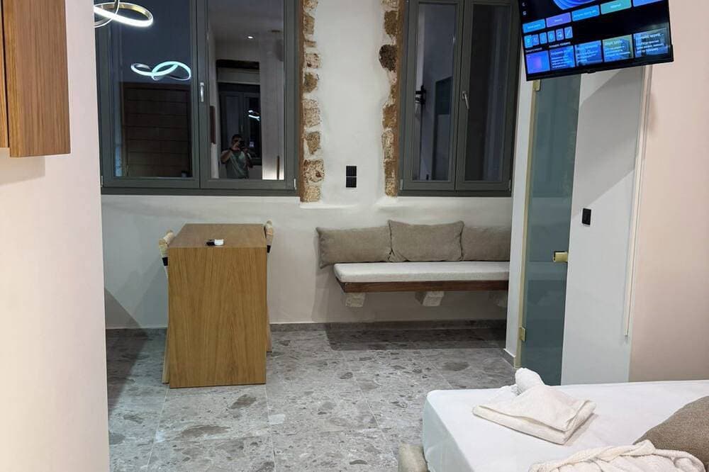Foto 4 von 9: Casa Bene Suite Rooftop Pool