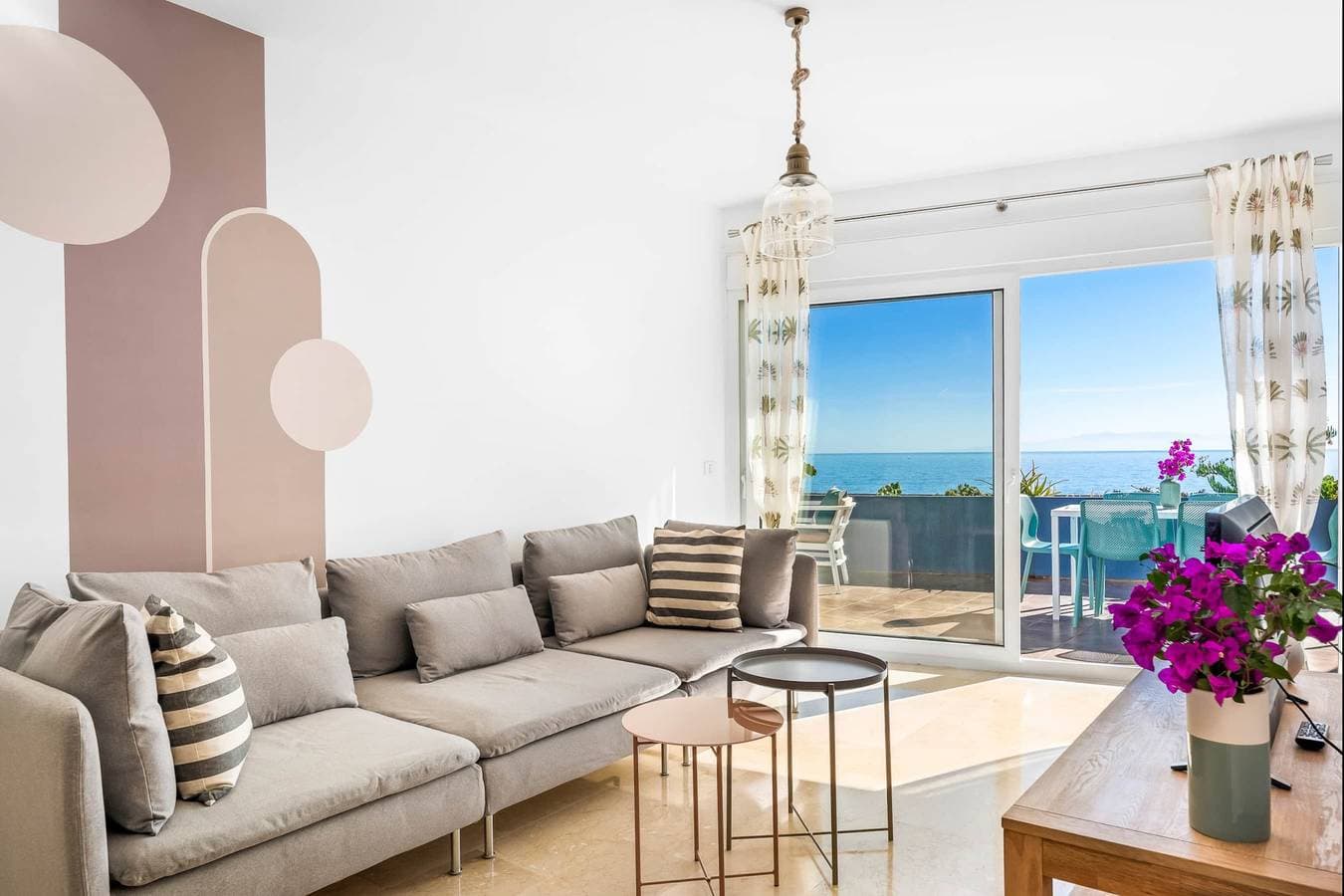 Foto 9 von 32: Ferienwohnung für 6 Personen mit Meerblick