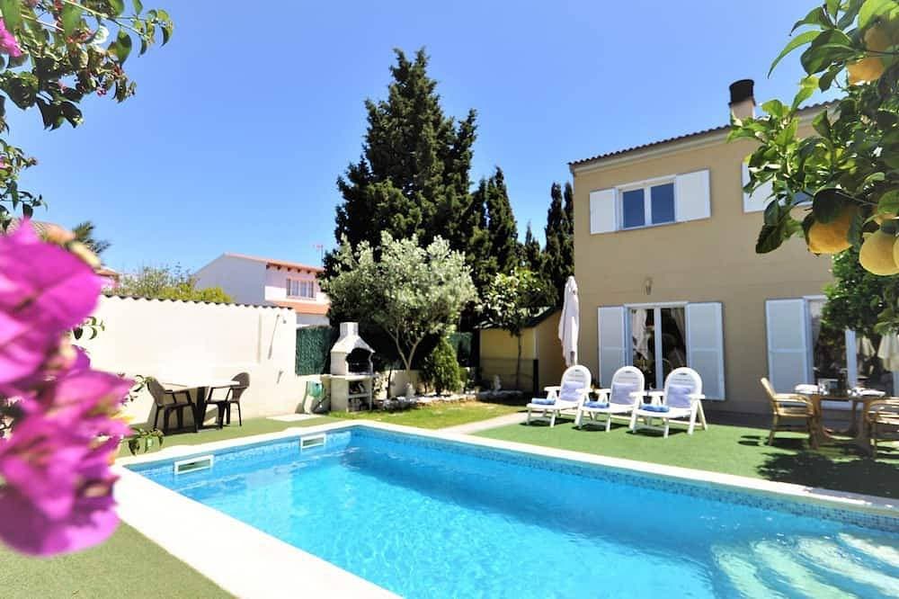 Villa Hugo Casa en zona residencial tranquila Bahía Grande con Piscina Privada. 1