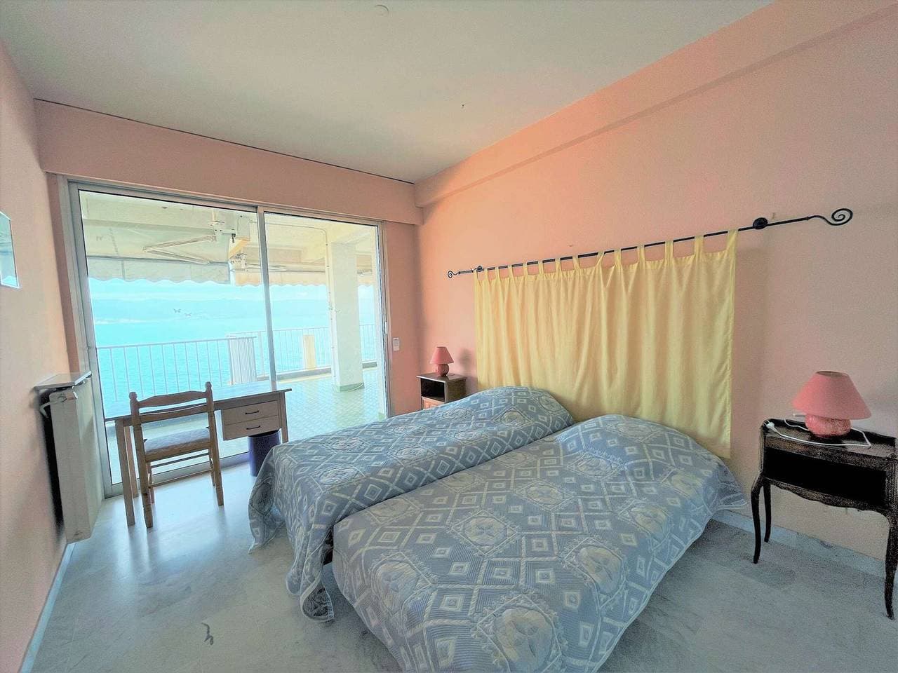 Foto 10 von 25: Geräumige 4-Zimmer-Wohnung mit Terrasse, Klimaanlage und Parkplatz in Ajaccio