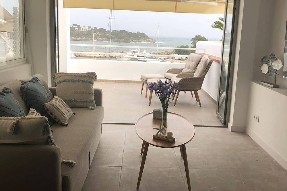 Foto 7 von 9: Sea front penthouse Porto Petro