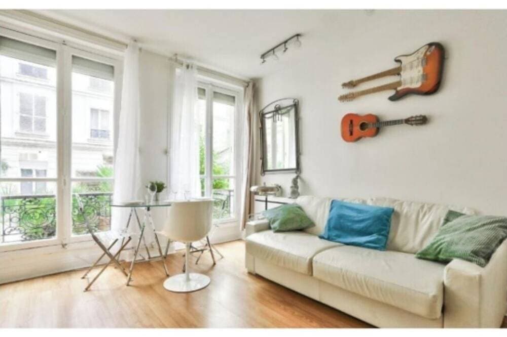 Chic Tiny apt Champs Elysées Area.4pers 1