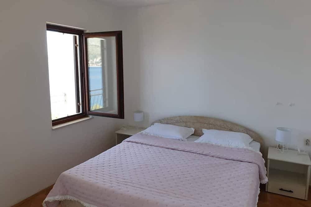 Foto 3 von 21: Seafront House with beautiful terraces and private beach