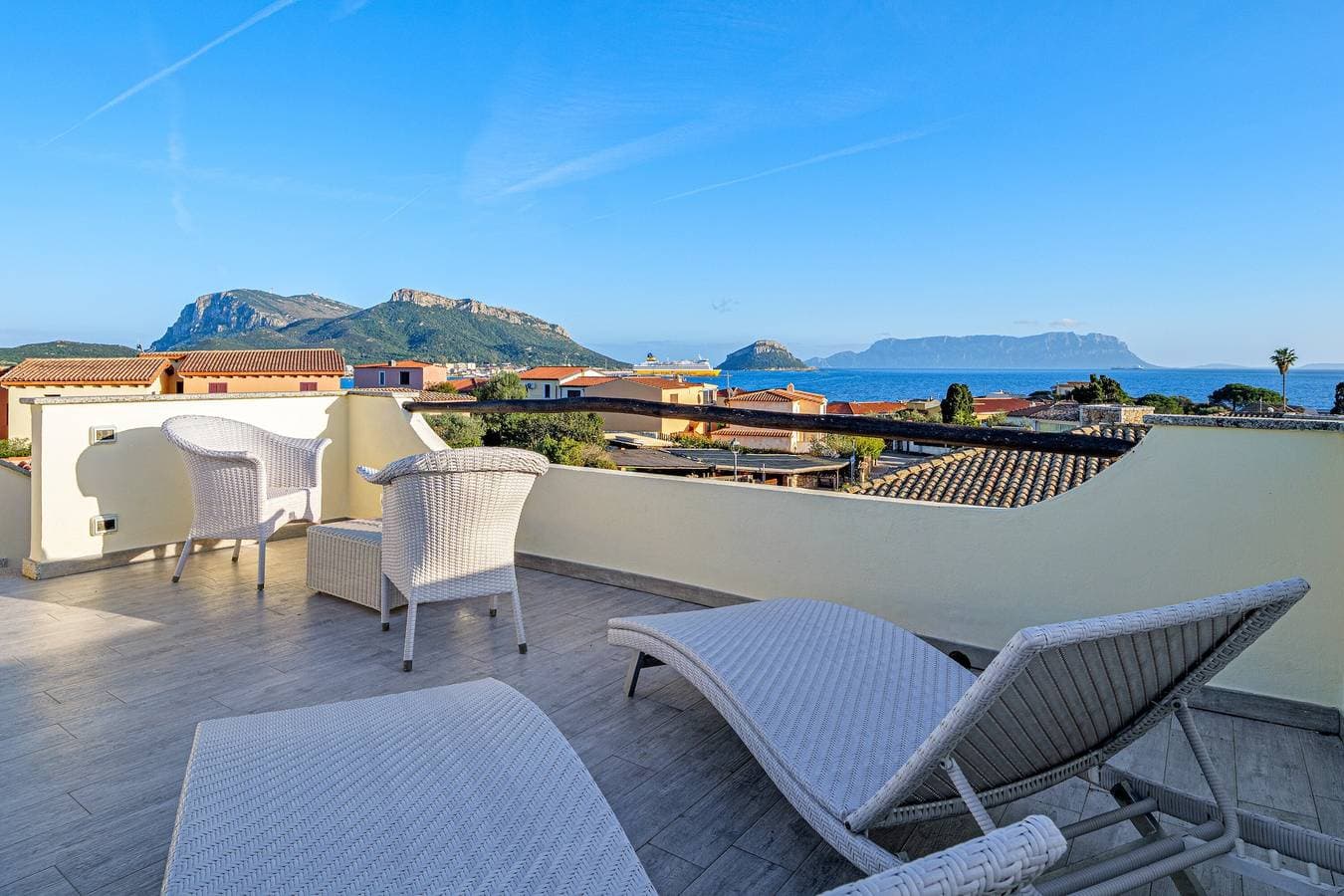 Foto 3 von 23: Villetta „Sky View“ mit Meerblick, WLAN und Klimaanlage