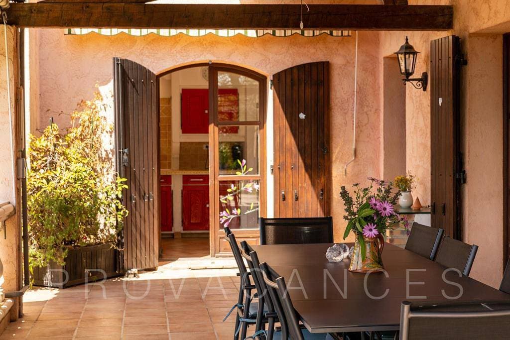 Foto 5 von 53: Große Villa mit Pool nördlich von Nizza in der Nähe von Contes