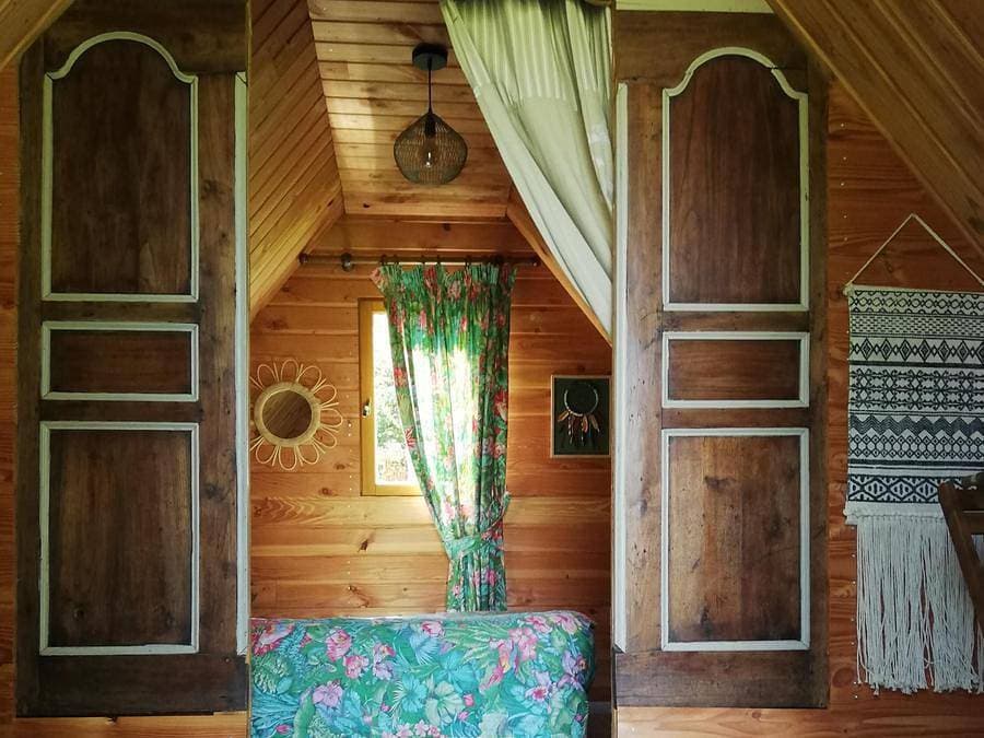 Foto 3 von 23: Camping Ushuaïa Villages - Les Pommiers Pays d'Auge - Unterkunft 2 personen - Ungewöhnlich La Grange (ohne Sanitäranlagen)