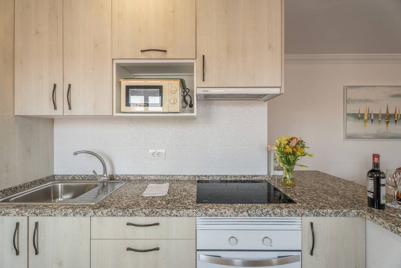 Foto 5 von 24: Ferienhaus 'Solabrigos Lanzarote' mit Meerblick, Gemeinschaftsterrasse und WLAN