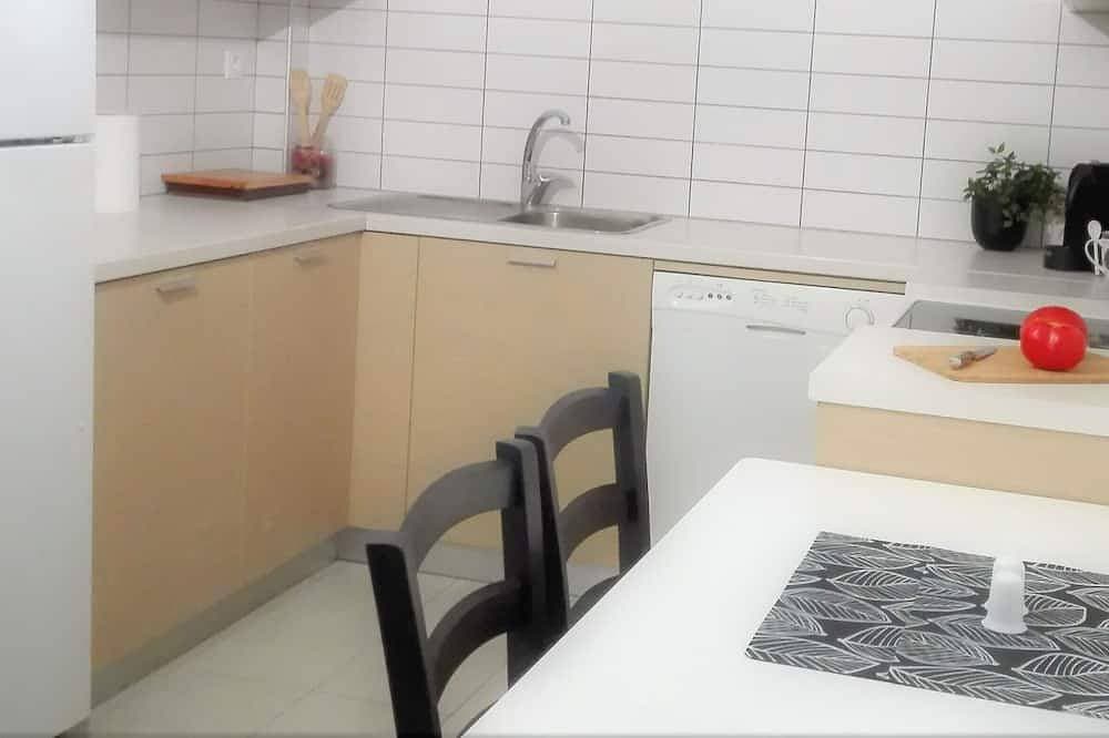 Foto 13 von 30: Sea Escape  Boutique Apt-Steps away from Agii Apostoli & Golden beach