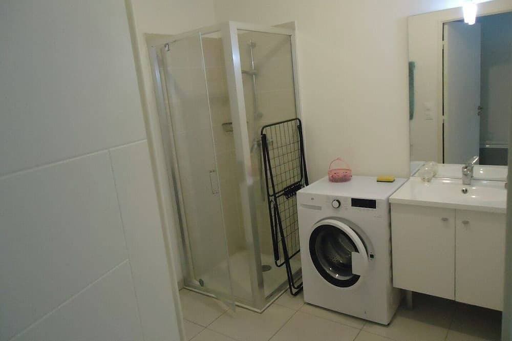 Foto 3 von 6: New t2 apartment in residence in puget sur argens