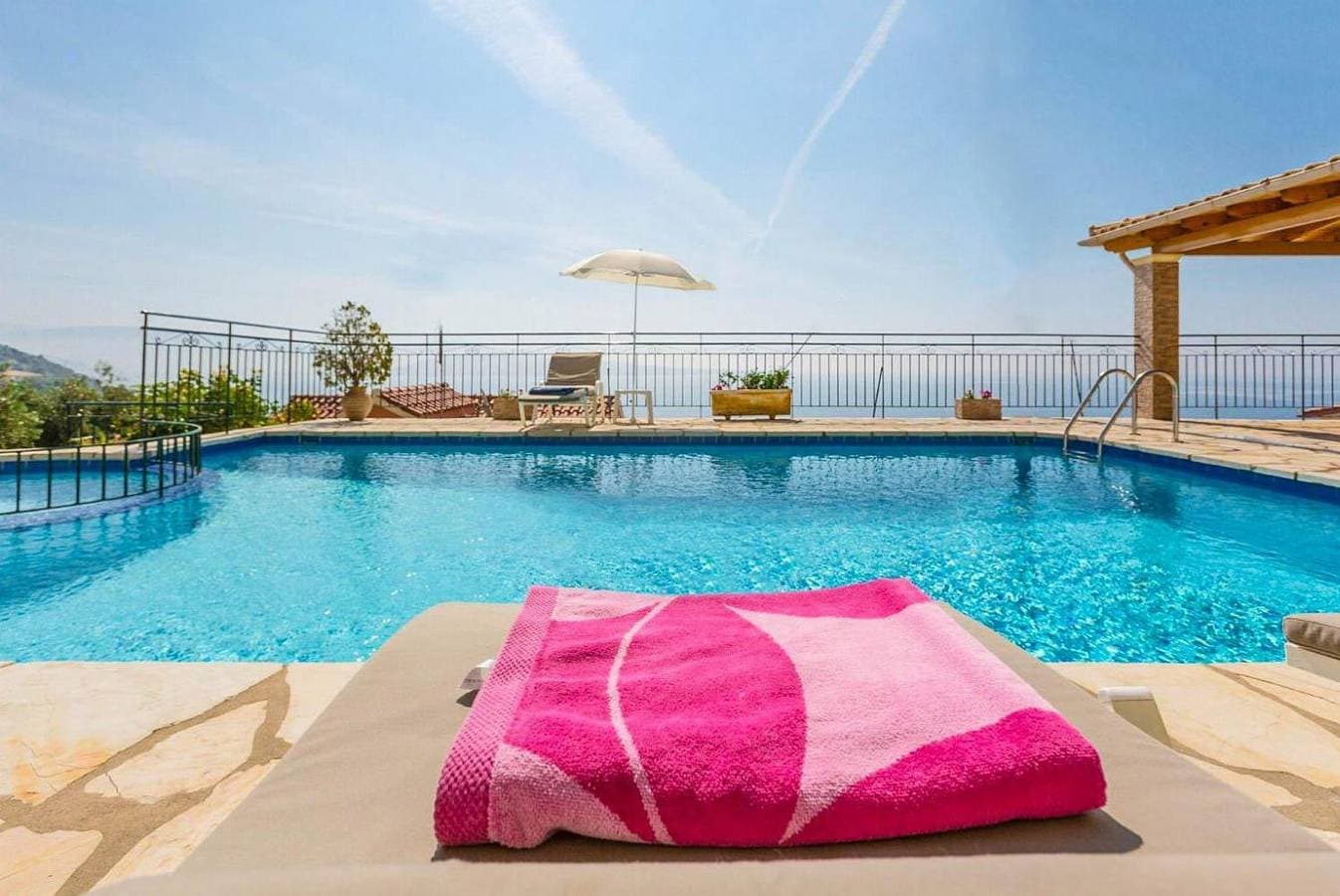 Foto 4 von 39: Villa für 4 Personen mit Meerblick