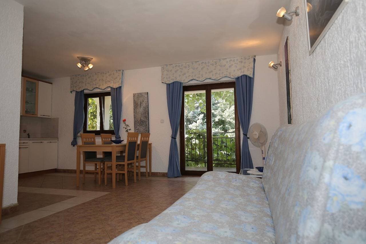 Foto 4 von 18: Two bedroom apartment with large balcony and partial sea view
