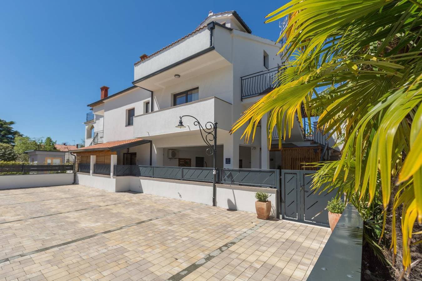 Foto 2 von 23: Reizendes Apartment nur 250 Meter zum Strand mit privater Terrasse, Grill, WiFi
