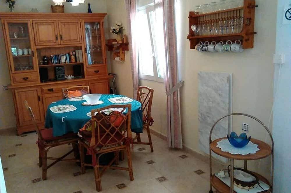 Foto 7 von 24: Moderne Wohnung,Klima,Pool!!   Inkl.Strom,Bettwäsche  Free-WIFI-Faser 1000 Mb 5G