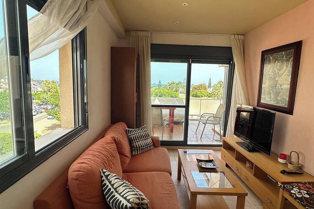 Foto 12 von 28: Spectacular Terrace with Ocean Views in Vera Playa | \"Livinglaveraloca\" Pool