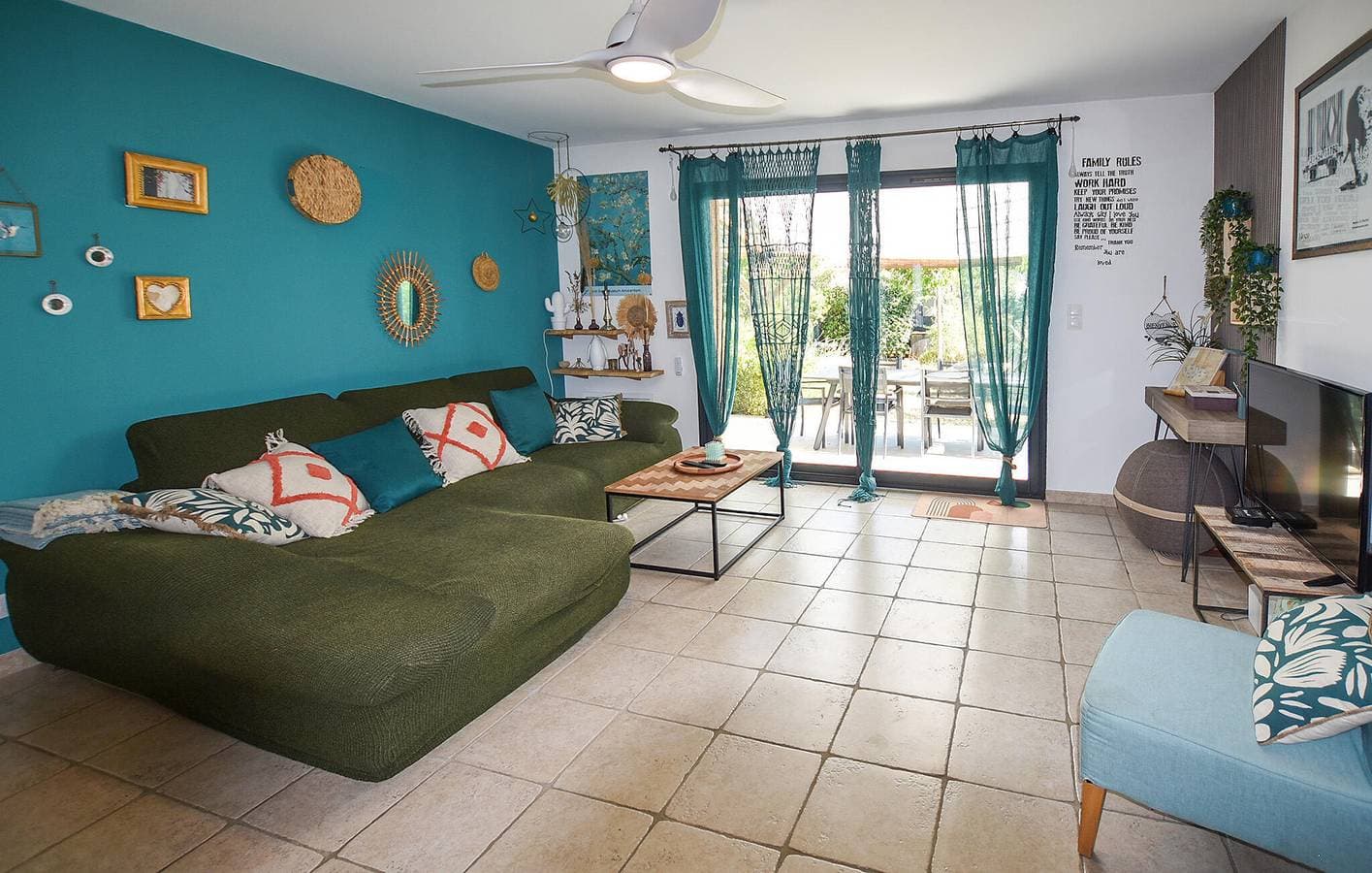 Foto 3 von 20: Reizende 80 m² große Wohnung mit Pool, Parkplatz und nur wenige Schritte von den Restaurants der Umgebung entfernt