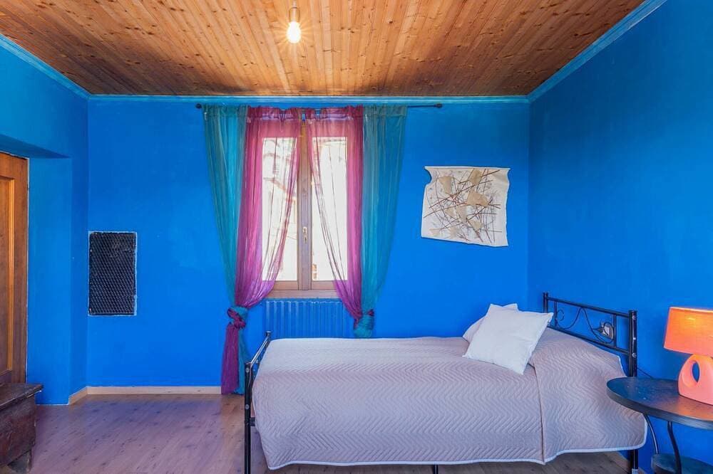 Foto 6 von 30: Schönes alleinstehendes Ferienhaus mit  W-Lan, privatem Pool, TV, Terrasse und Haustiere erlaubt